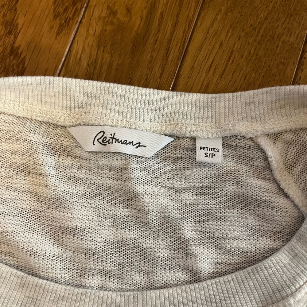 Reitmans Lace Floral long sleeve shirt , size petites small. - Picture 10 of 11